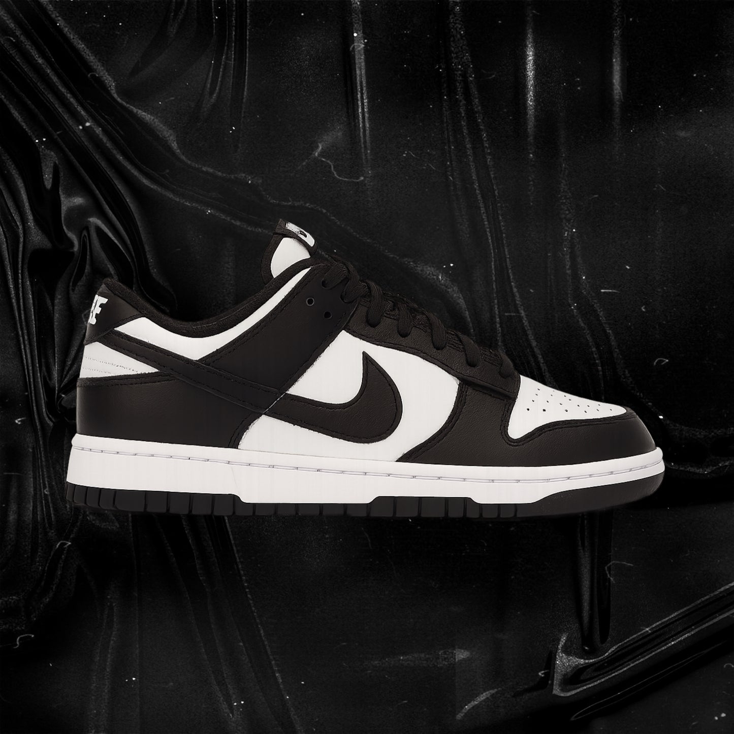 Nike Dunks Low “Pandas”
